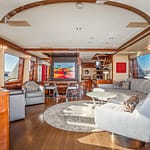 001-XOXO-Benetti-85-Salon-001-gyGK1fCc