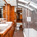 007-XOXO-Benetti-85-Owners-En-Suite-007-DPRMPwDB