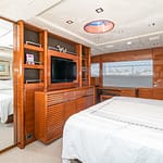 006-XOXO-Benetti-85-Owners-Stateroom-006-KMCBcT5M