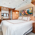 010-XOXO-Benetti-85-VIP-Stateroom-010-CvBD6T43