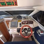 Sealine-F33-mandos-interior