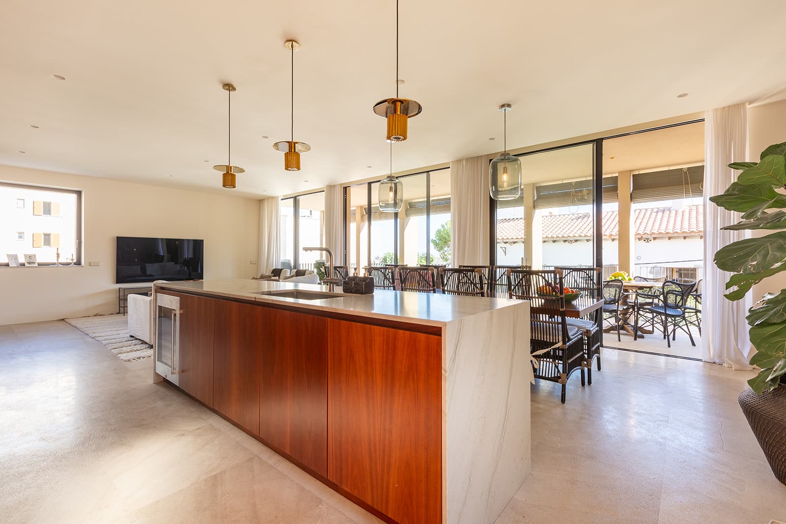 Sophisticated living in a renovated El Terreno Villa 44