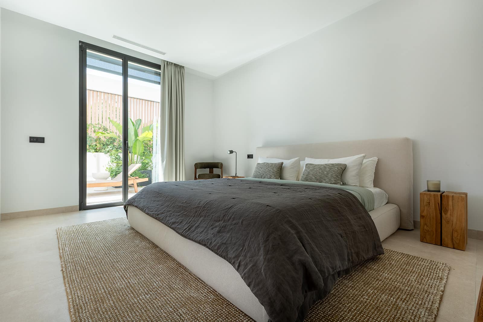 Reformed apartment with generous terrace in Son Armadams, Palma 58