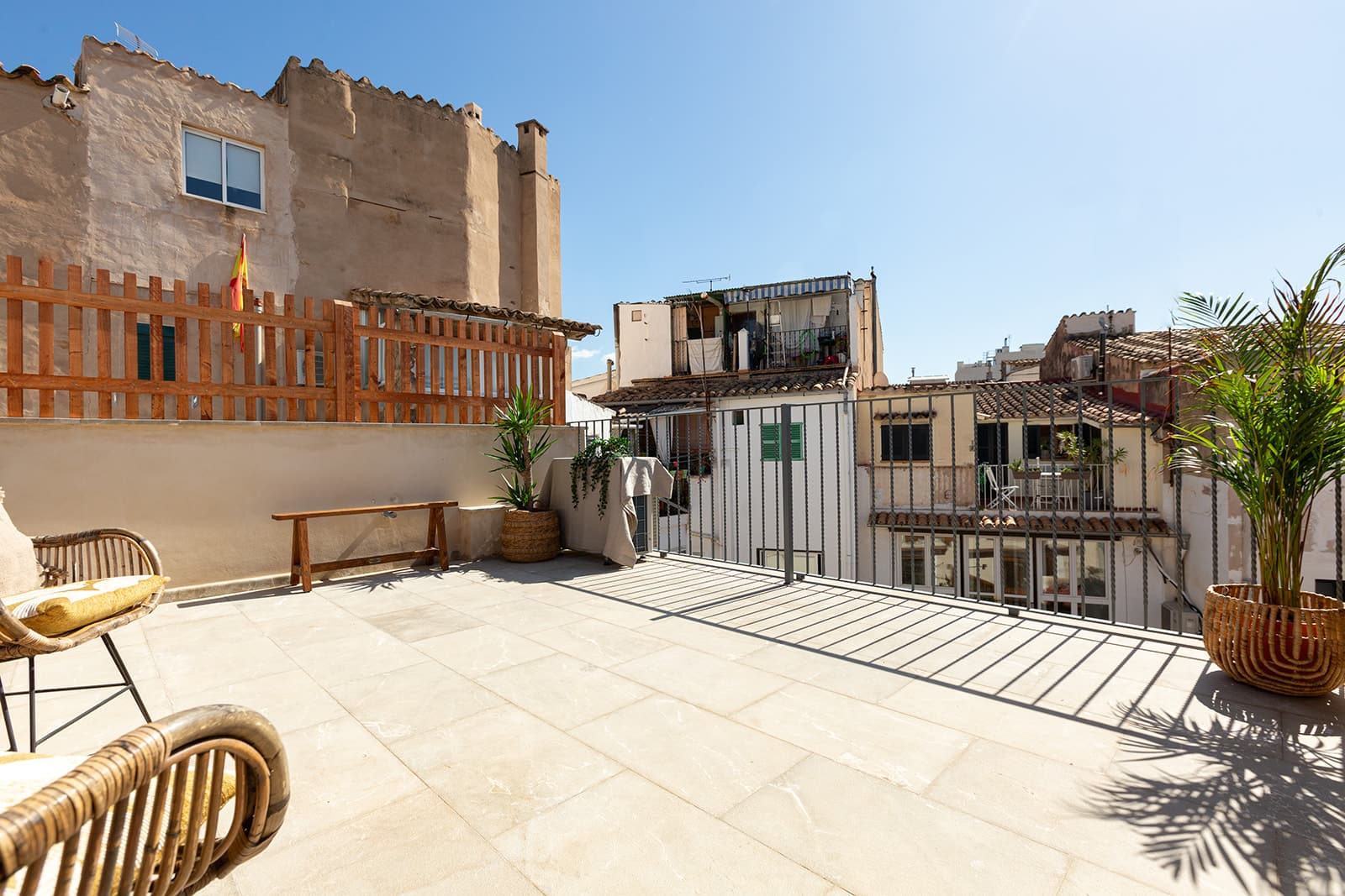 Elegant Duplex Townhouse in Santa Catalina 56