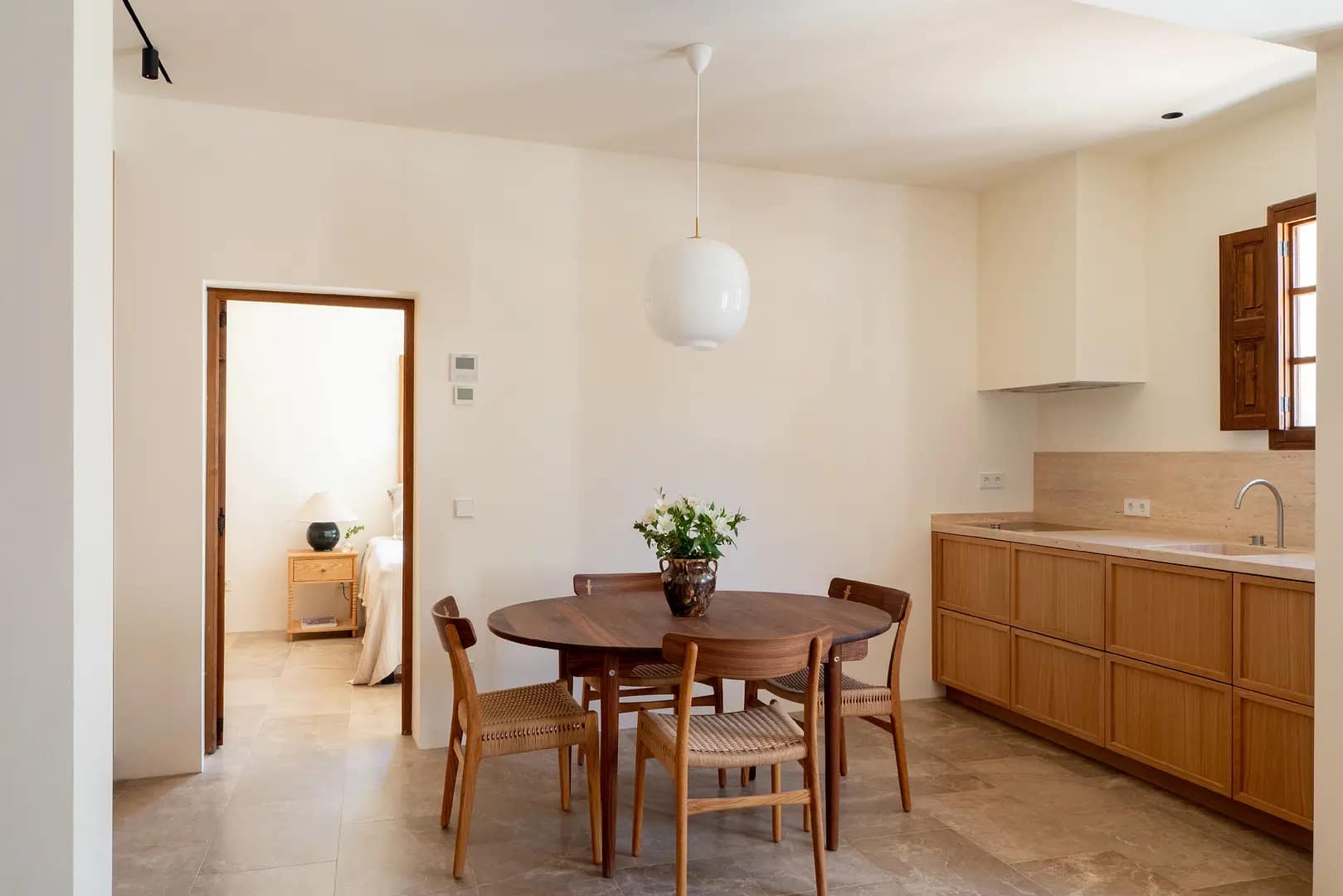 Reformed house with captivating views in Palma 10