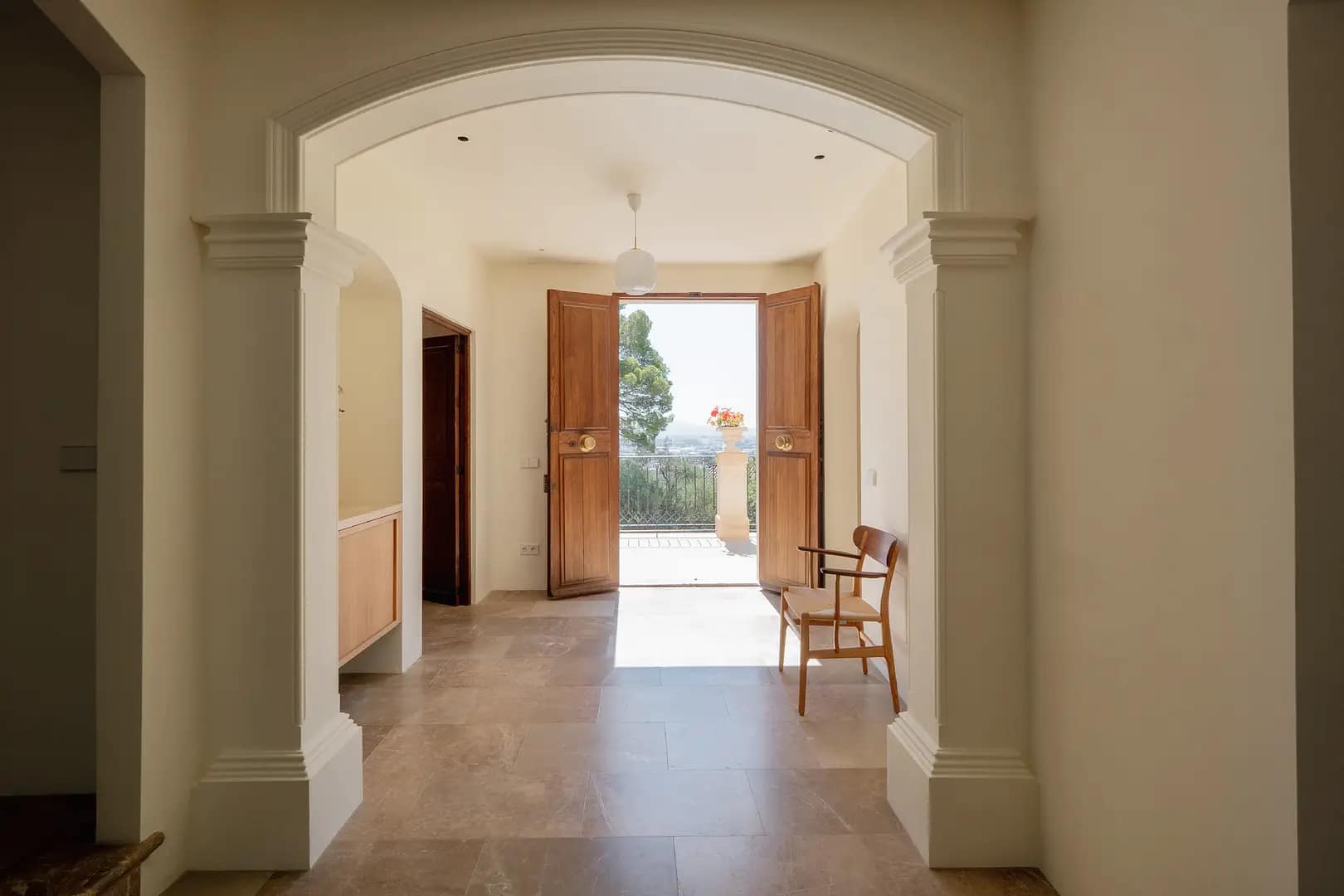 Reformed house with captivating views in Palma 25