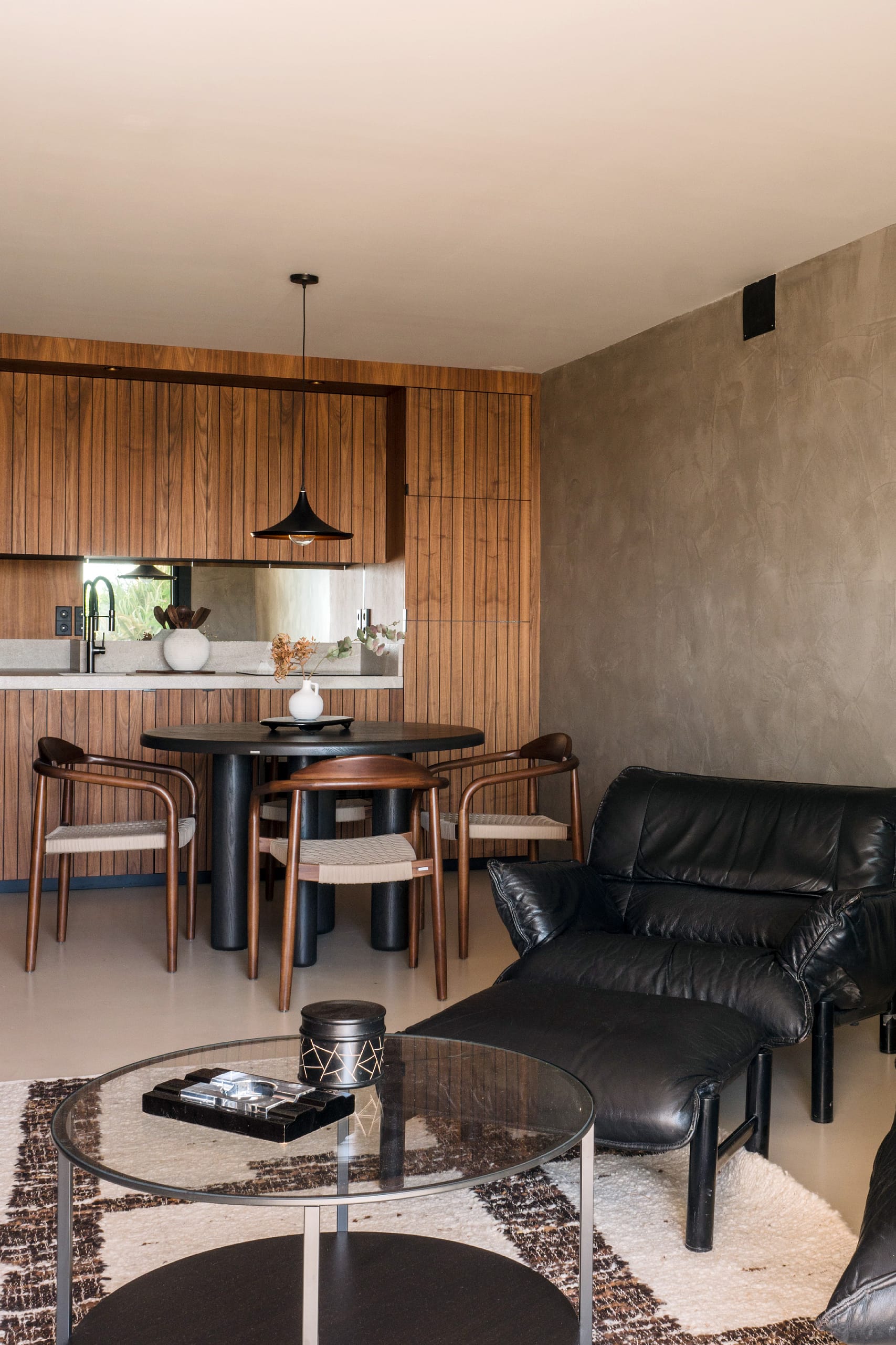 Newly Renovated Apartment with Sea Views in Exclusive Puerto Portals 50