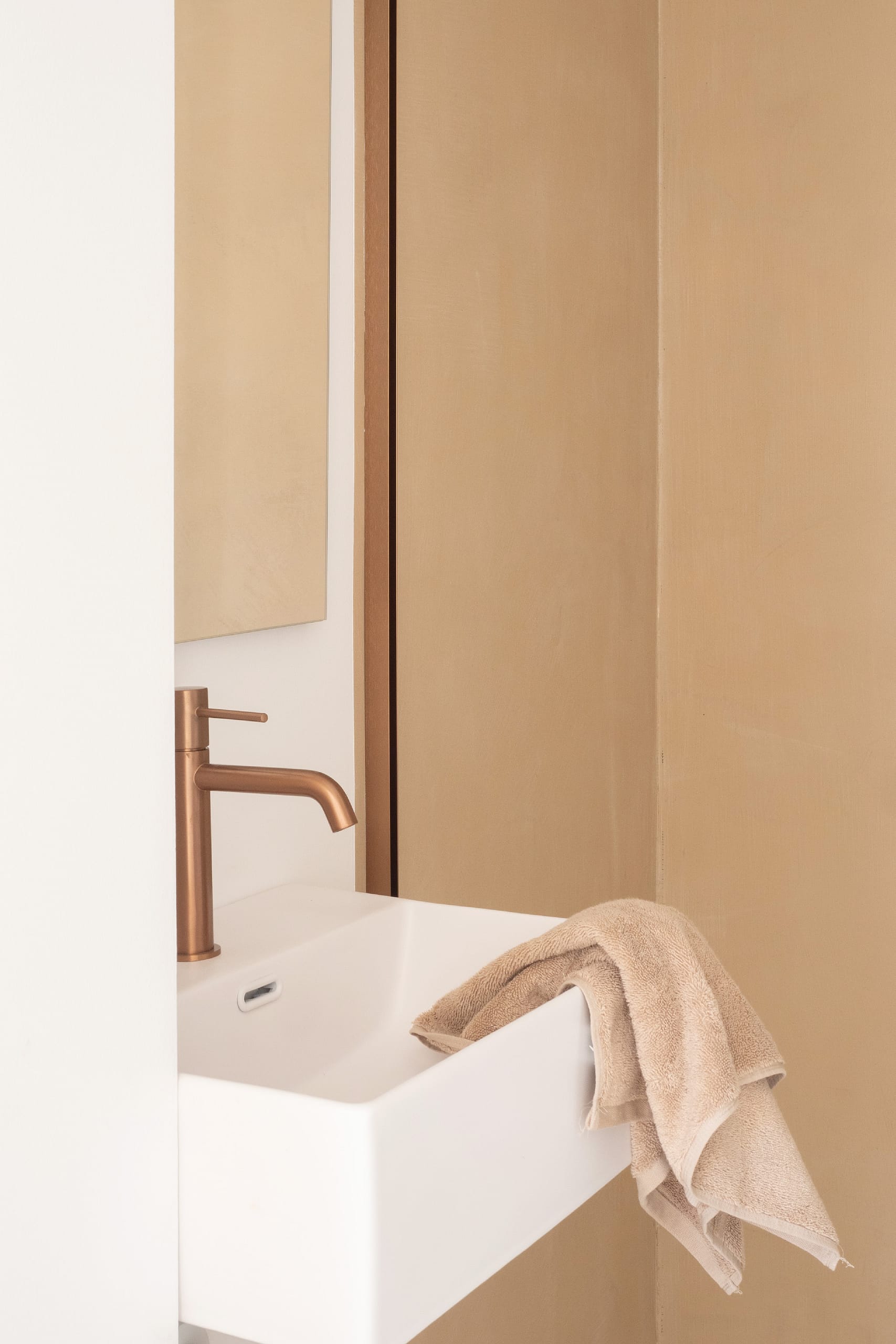 Fantastic renovated penthouse with expansive terraces in El Molinar 1