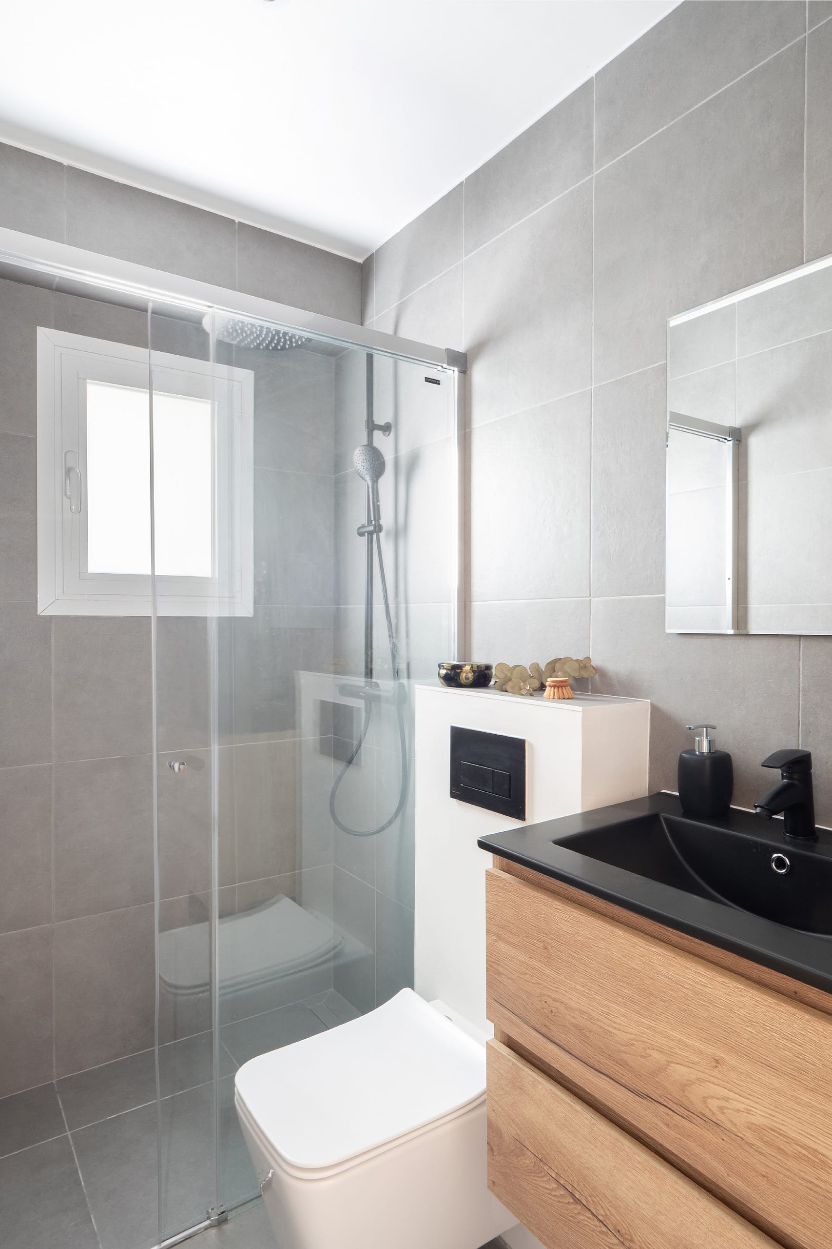 Renovated penthouse with large terrace and sea views in Santa Catalina