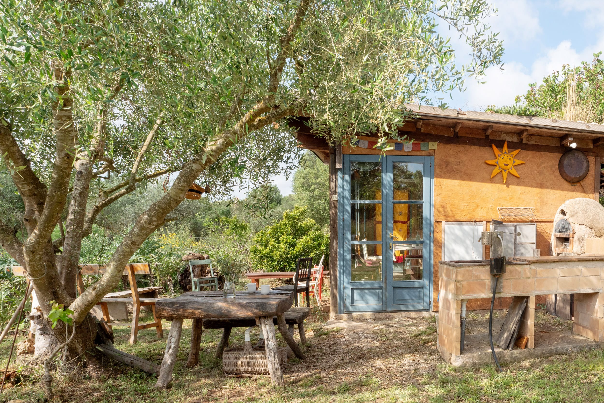 Country home on large plot in a private location 21