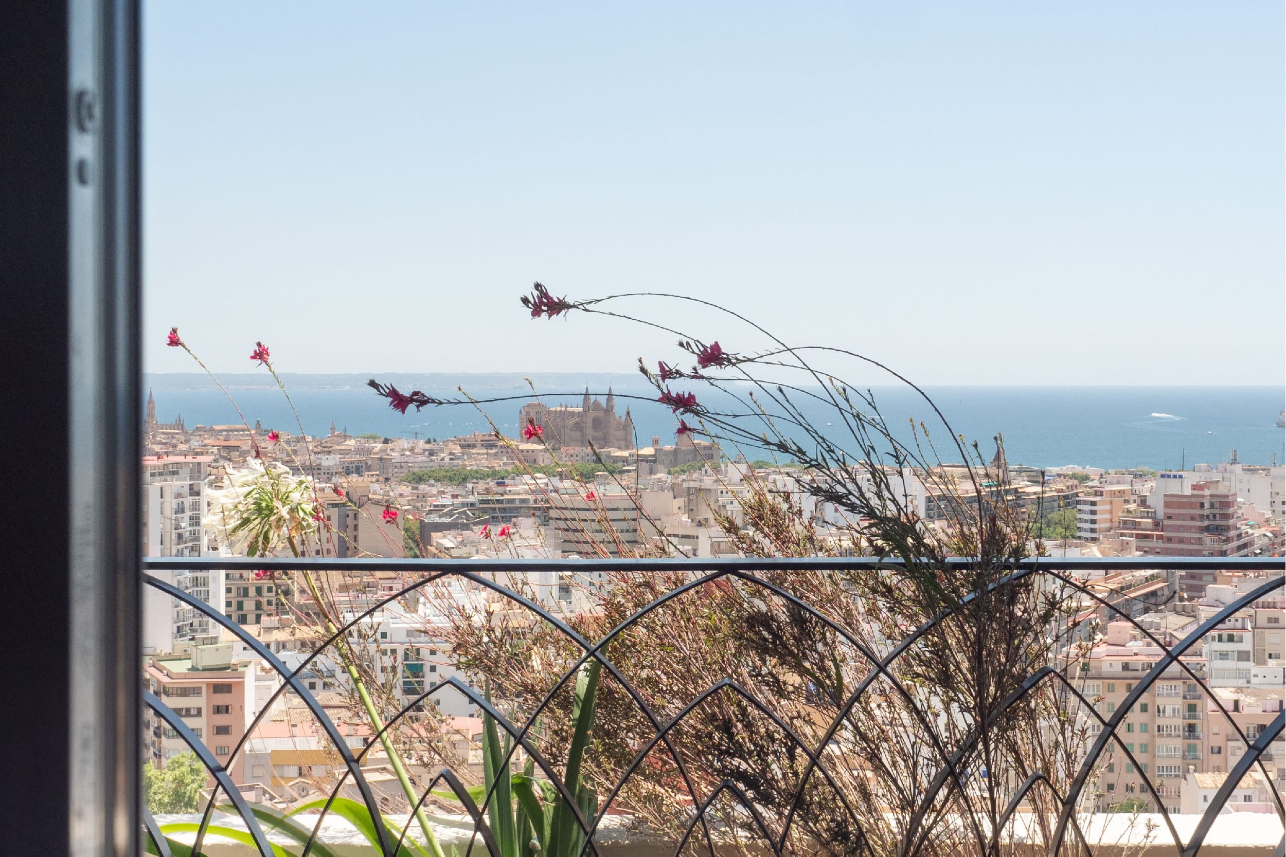 Stunning apartment with panoramic sea and Palma bay views 6