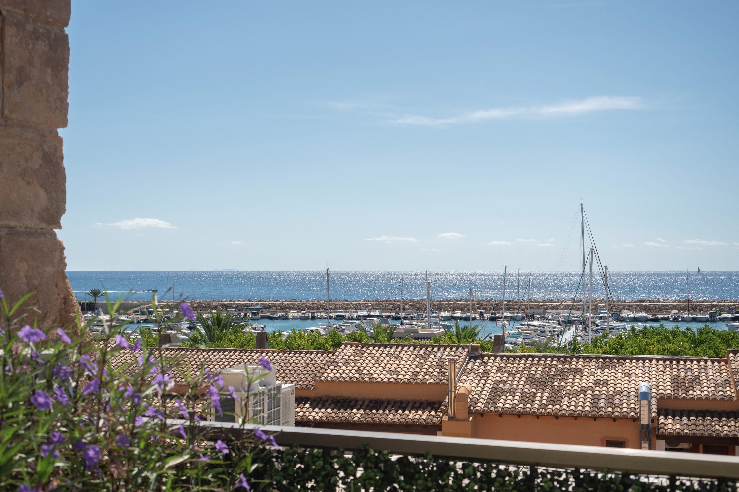 Newly Renovated Apartment with Sea Views in Exclusive Puerto Portals 54