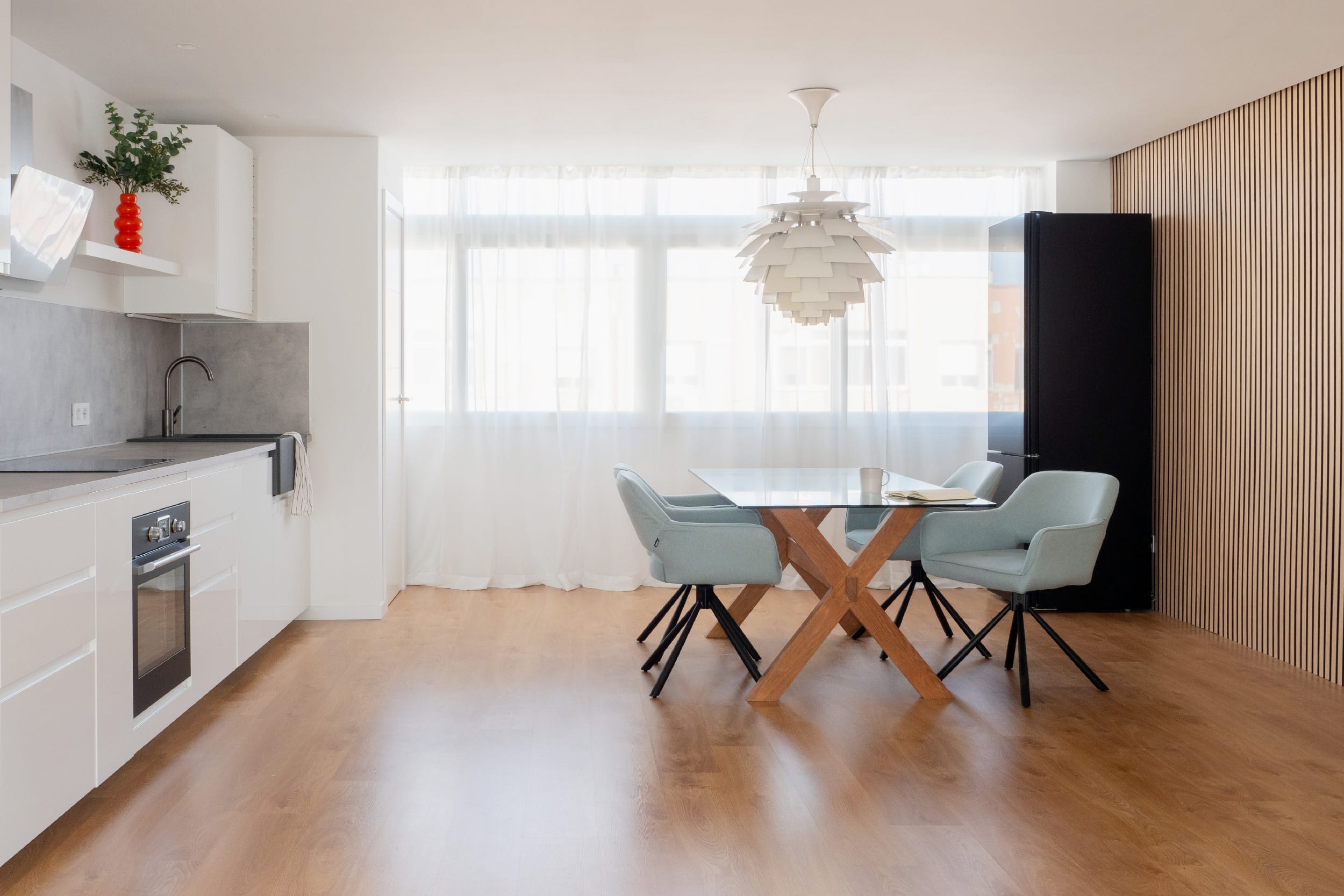 Fantastic renovated penthouse with expansive terraces in El Molinar 26