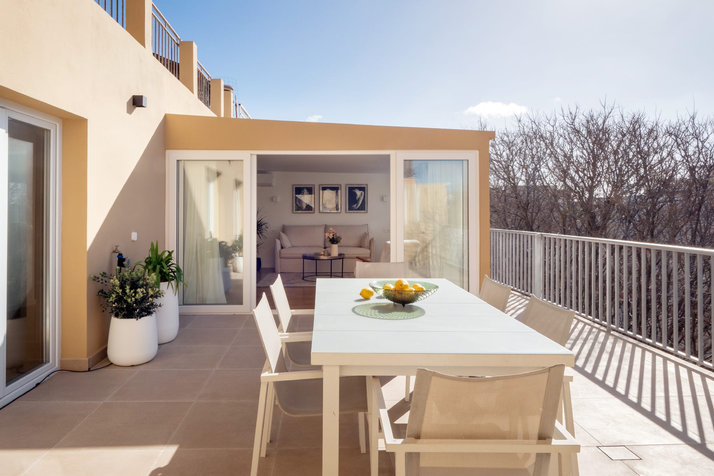 Fantastic renovated penthouse with expansive terraces in El Molinar 23