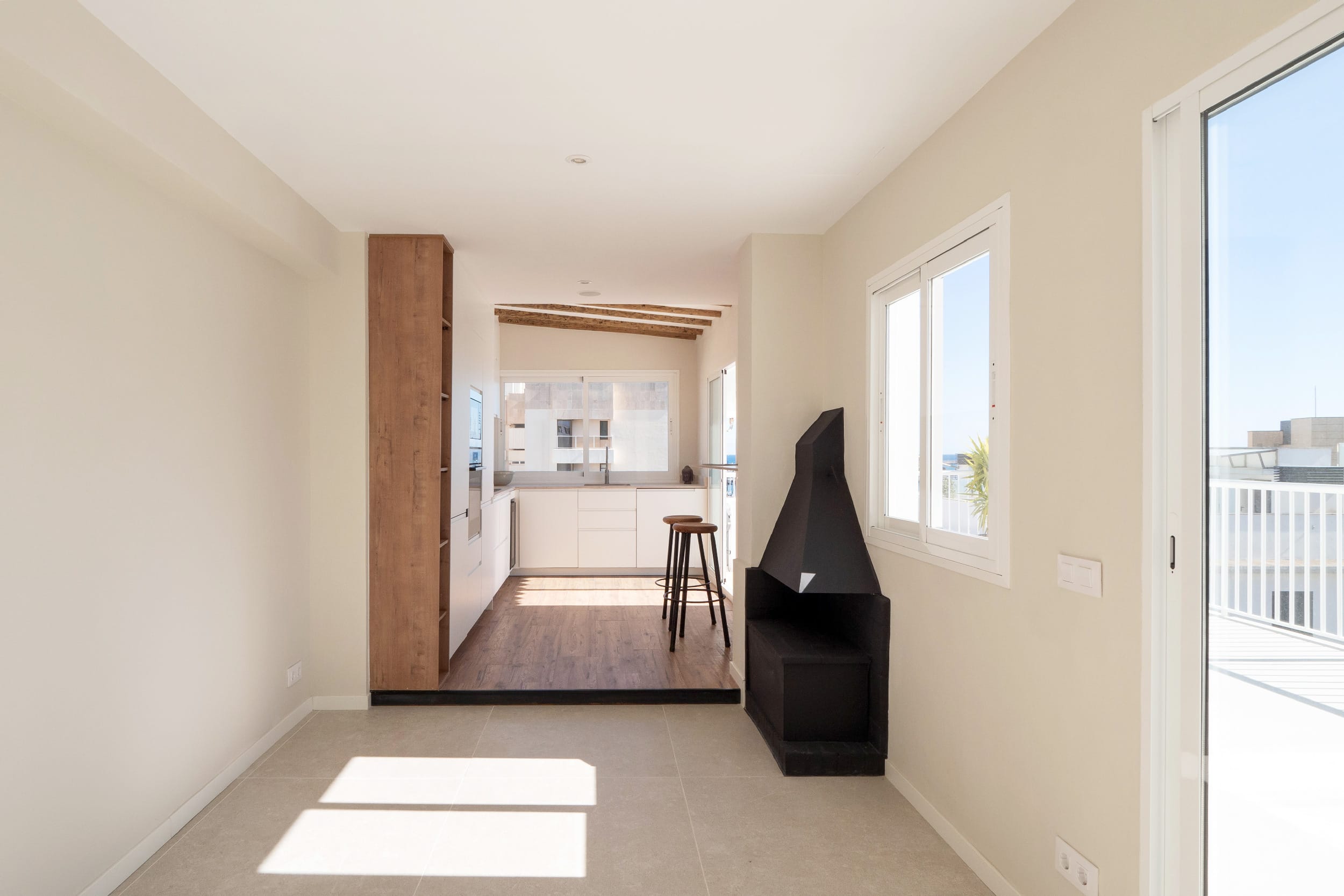 Renovated penthouse with large terrace and sea views in Santa Catalina