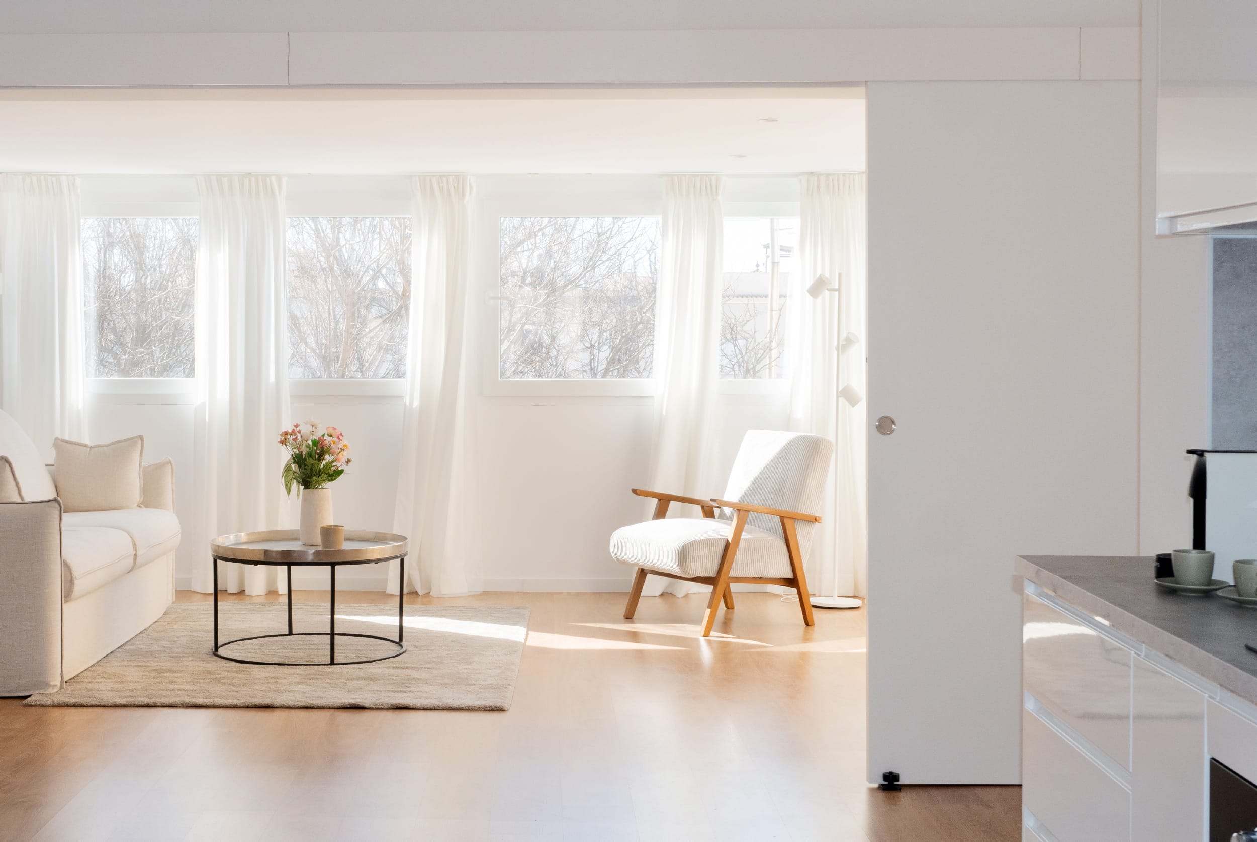 Fantastic renovated penthouse with expansive terraces in El Molinar 25