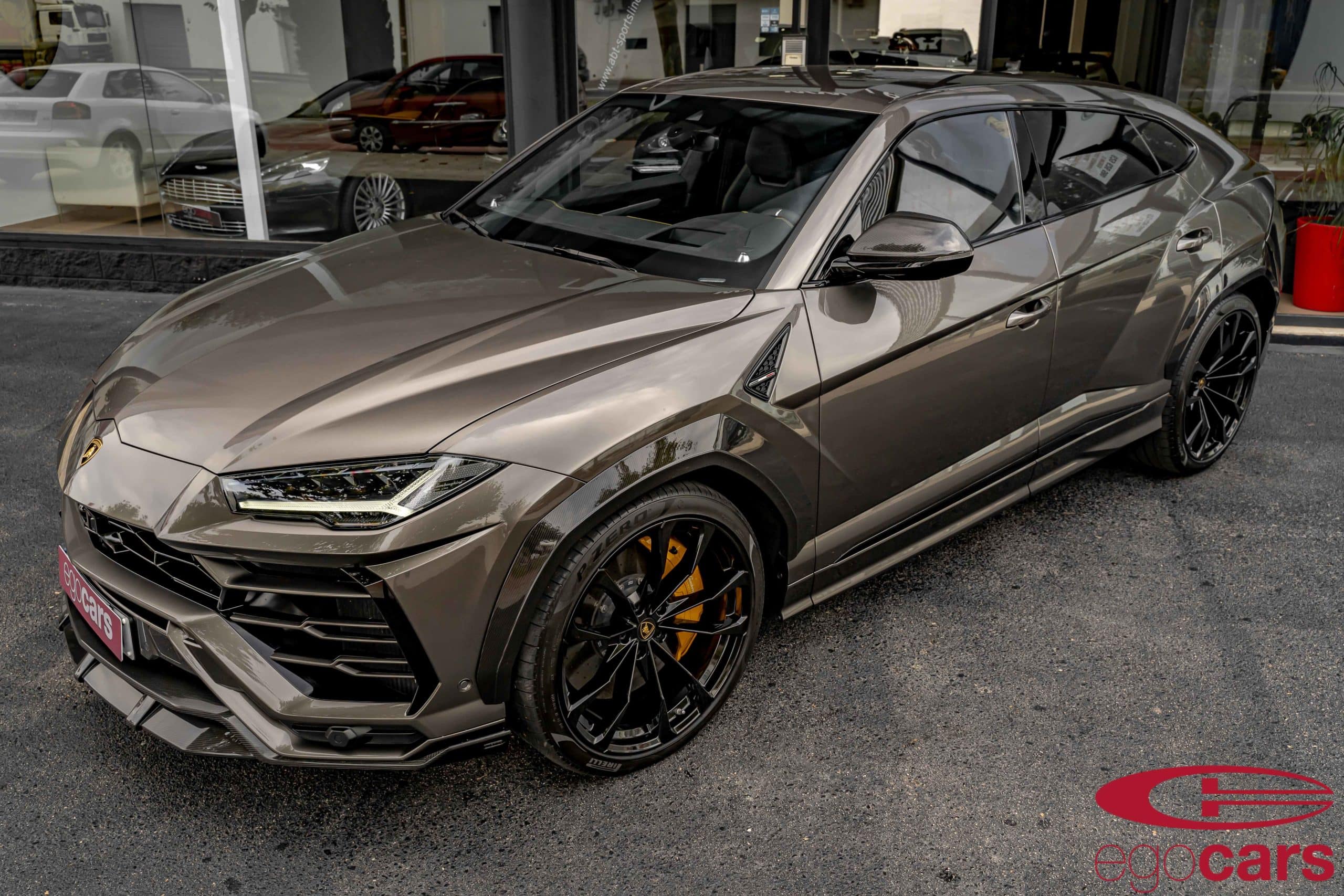URUS-NERO-DESIGN-EGOCARS_2-scaled