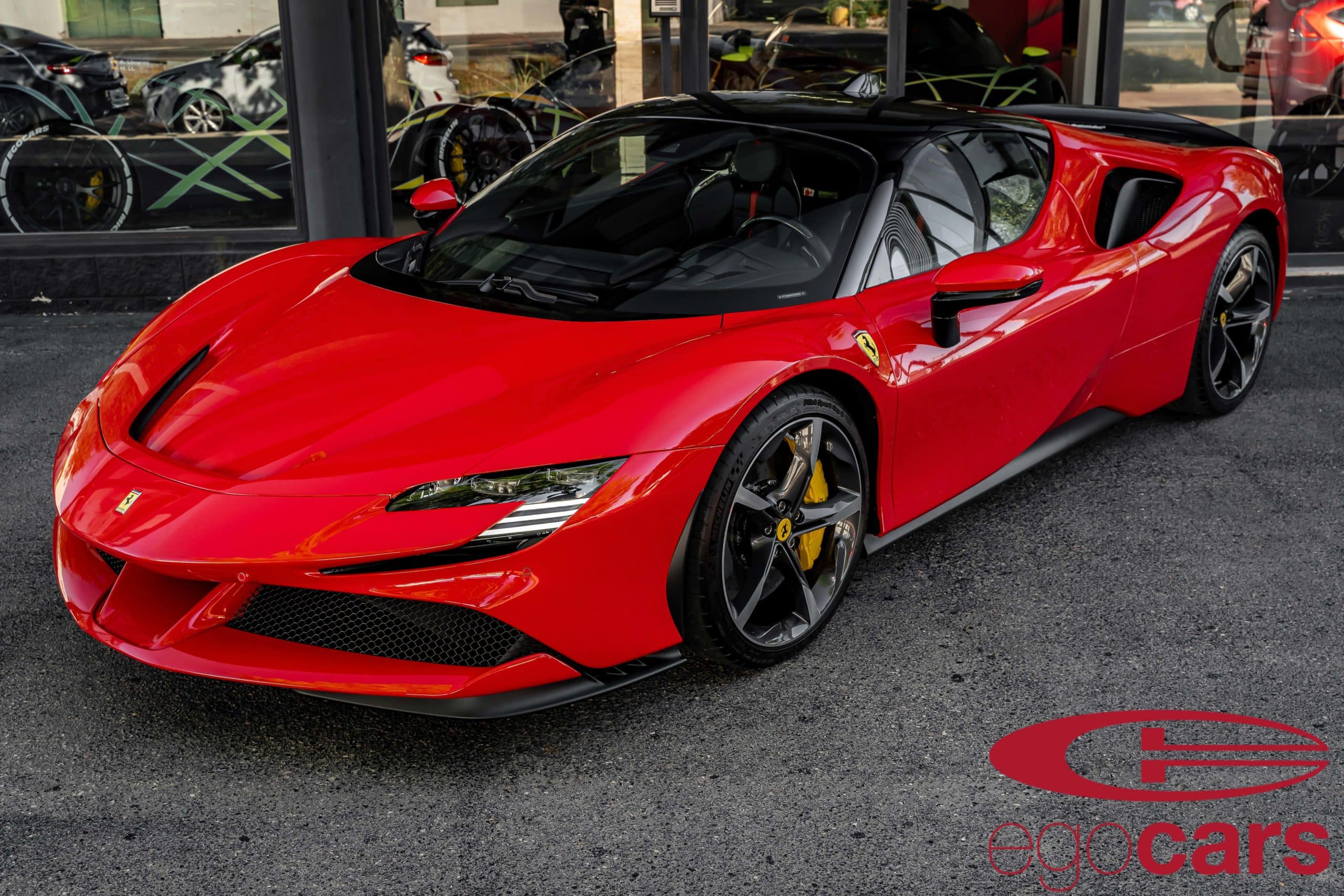 SF90-STRADALE-ASSETO-FIORANO-ROSSO-CORSA-EGOCARS_2-scaled