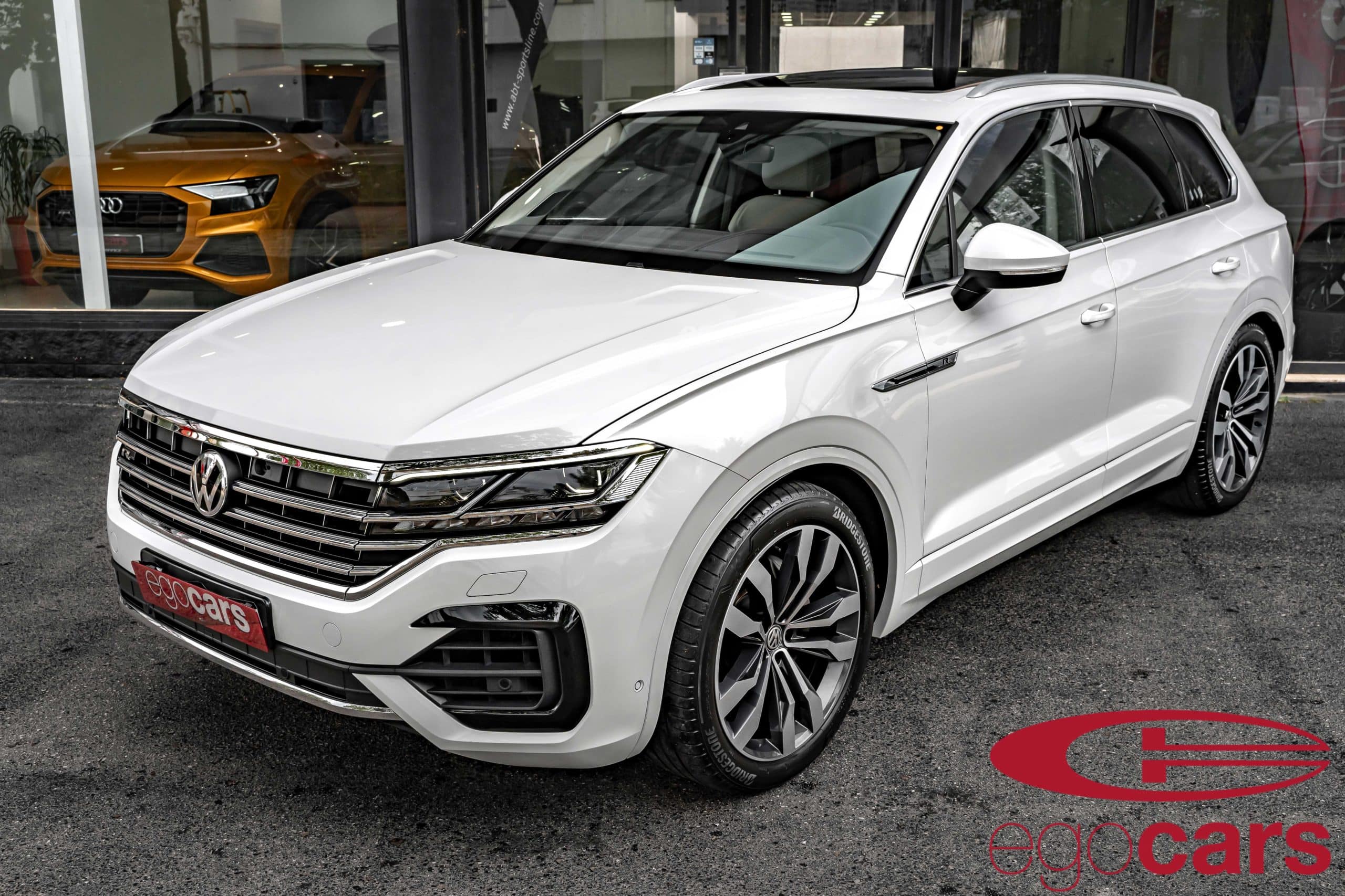 TOUAREG-R-LINE-V6-2019-BLANCO-EGOCARS_2-scaled