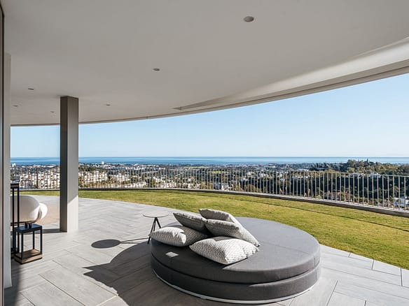 3 Bedroom Apartment in Benahavís