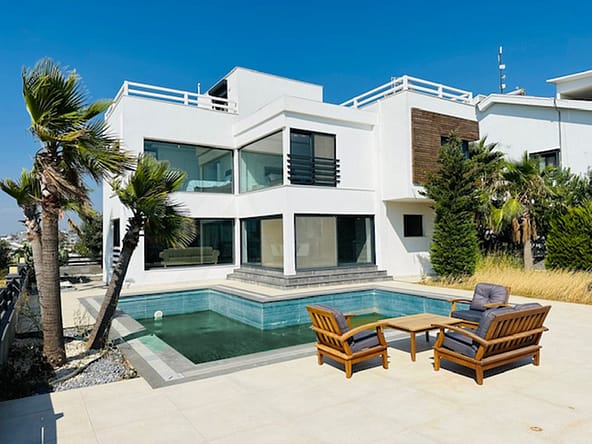 Stylish 3 Bed Villa Altinkum