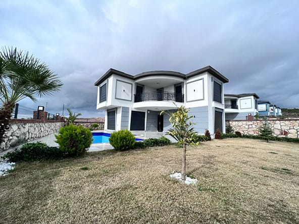 Sea view Detached Villa in Altinkum