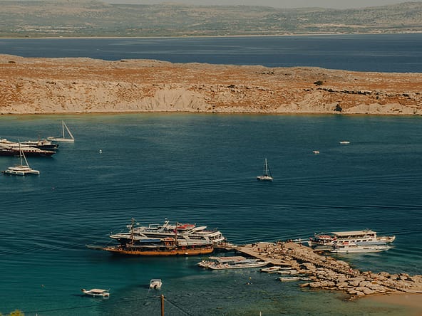 Island hopping between Turkey and Greece