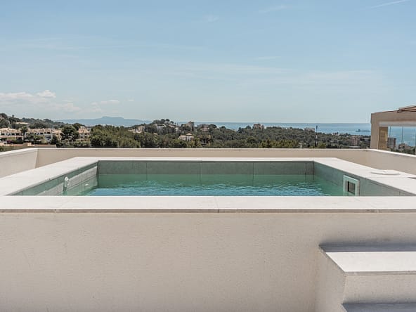 Newly renovated sea view house in Genova 13