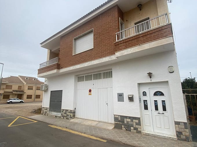 3 Bed Rental in Roldan