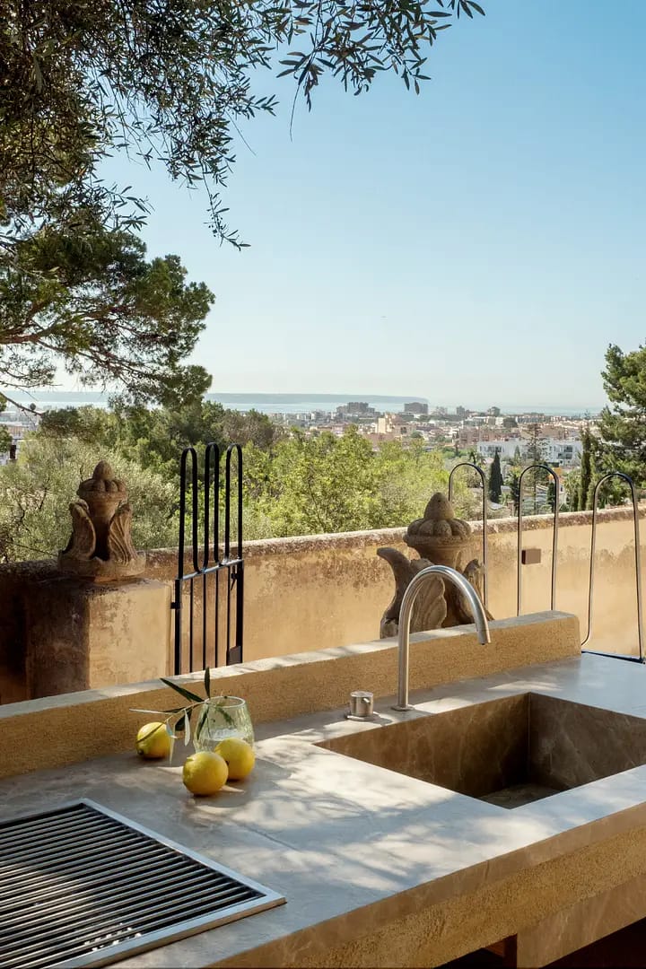 Reformed house with captivating views in Palma 42