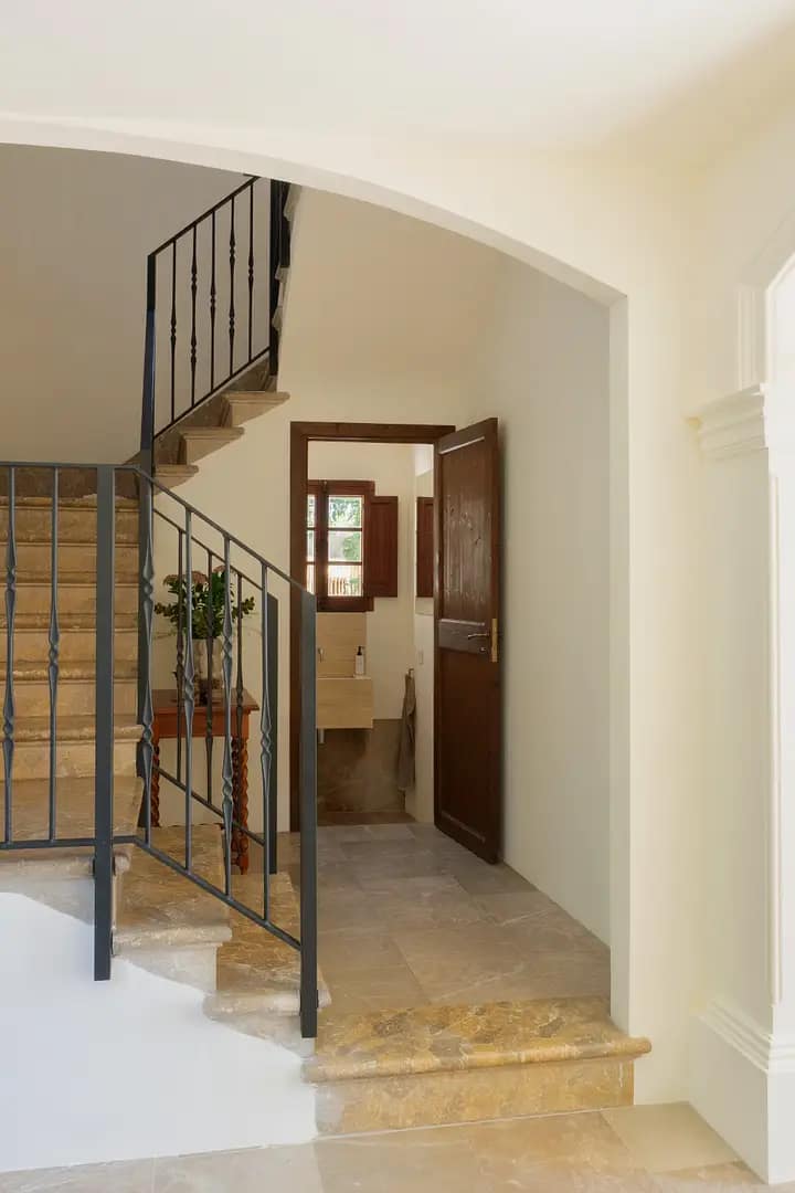 Reformed house with captivating views in Palma 26