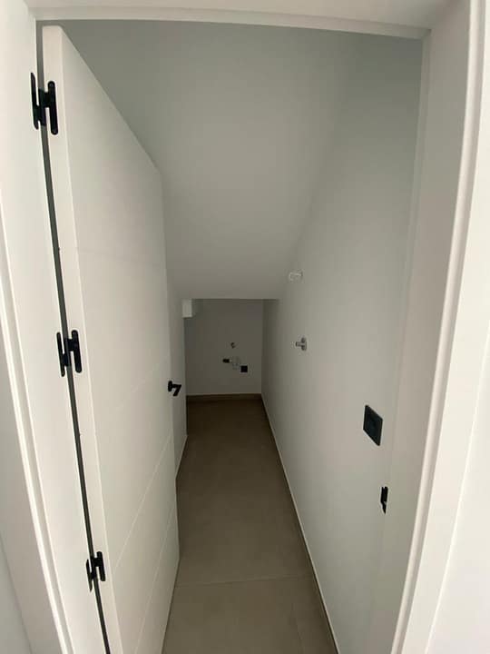 hh61330223-01-image-3