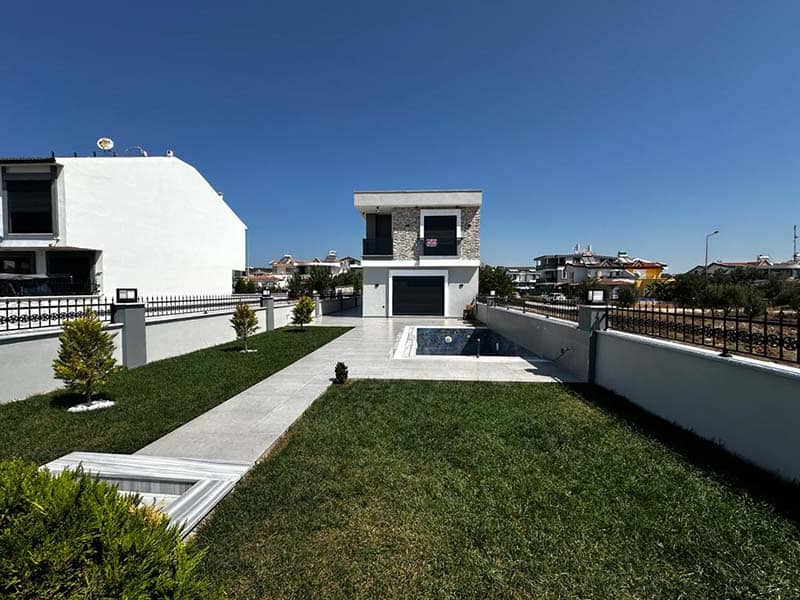 Four bedroom Villa near Altinkum