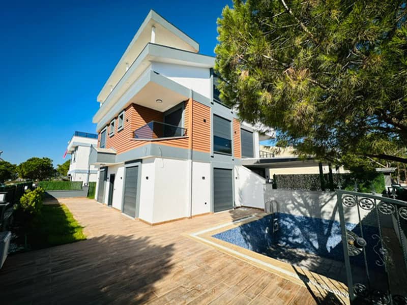 Four bed Villa in Altinkum