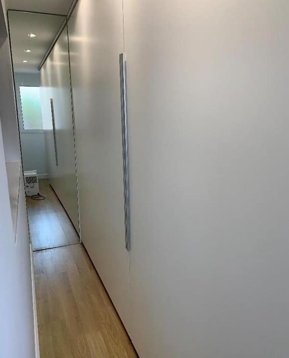 4e363fac-b845-449d-9248-e7a772645b94