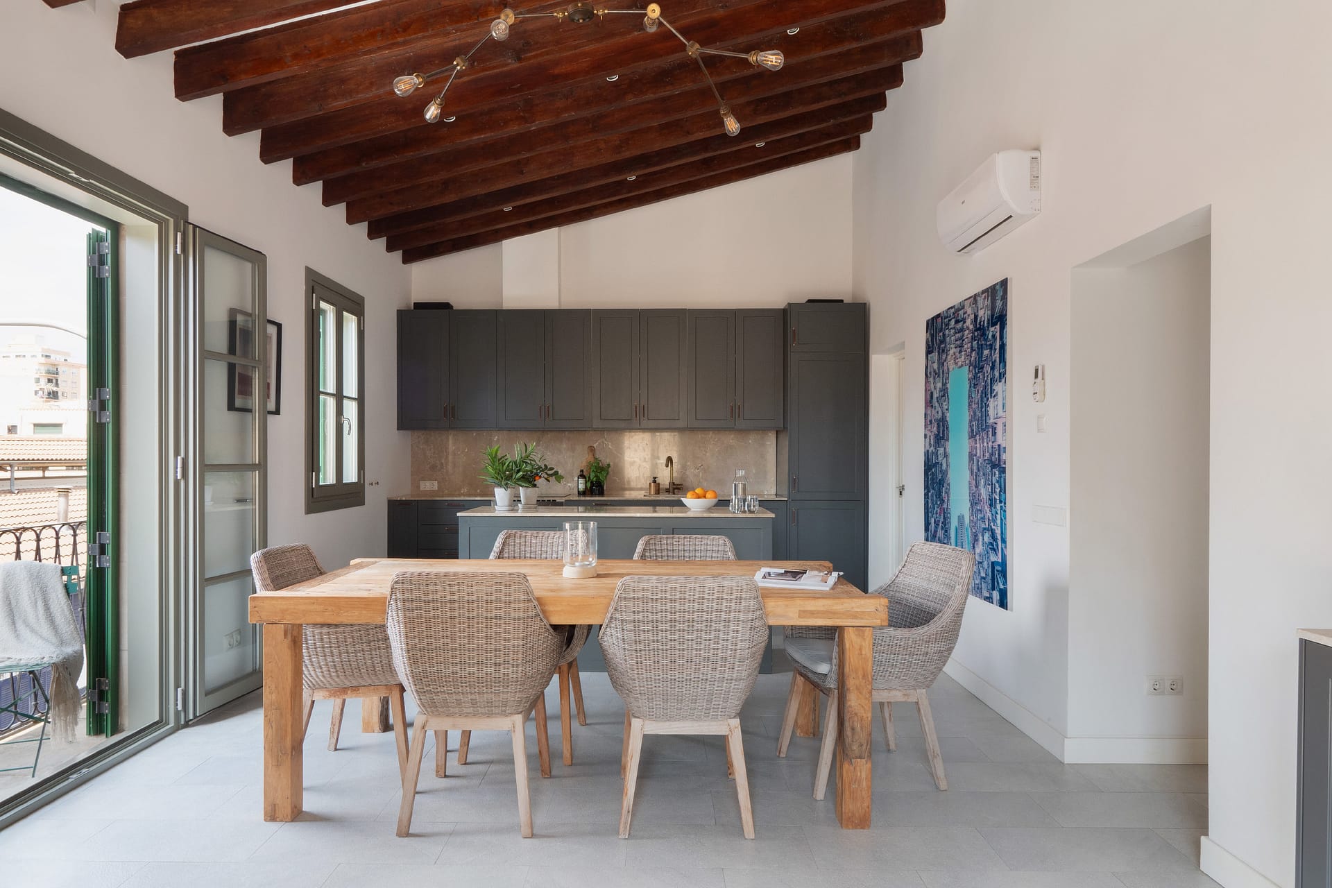 Bright and spacious apartment in the heart of Santa Catalina 4