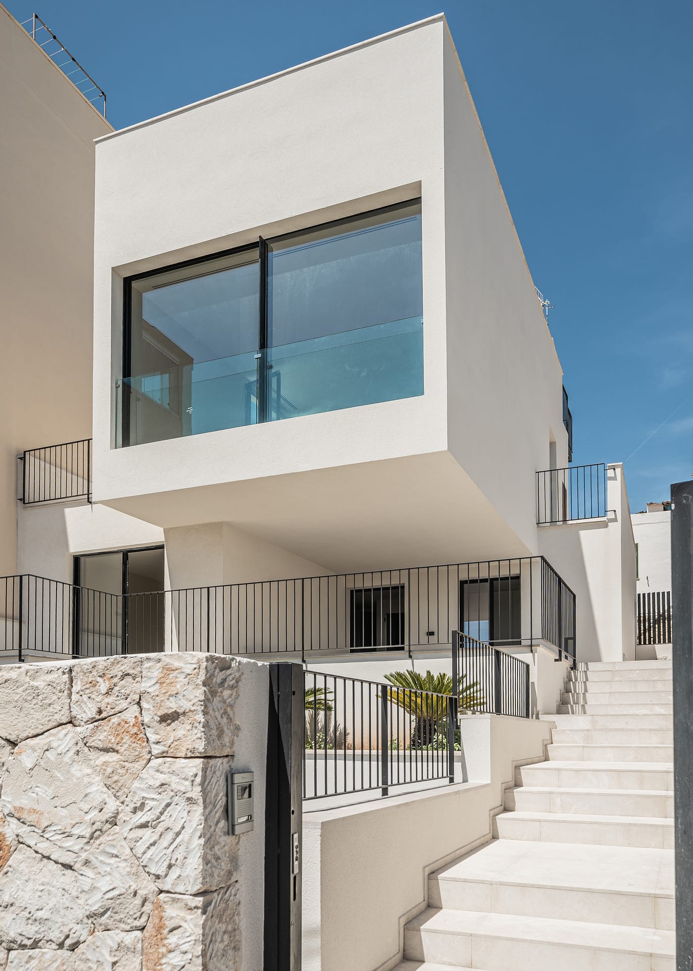 Newly renovated sea view house in Genova 9