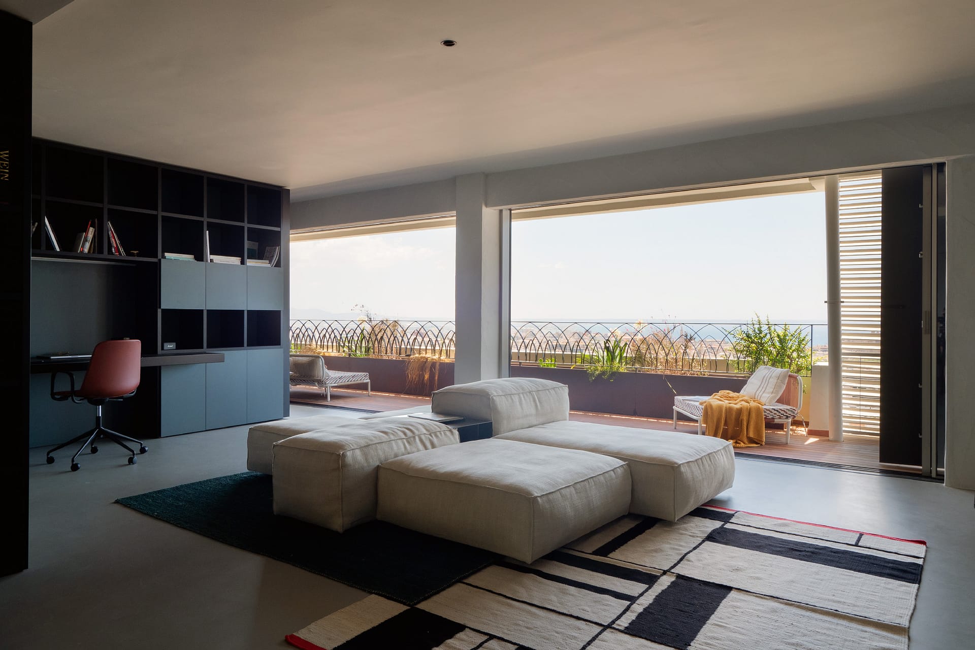 Stunning apartment with panoramic sea and Palma bay views 24