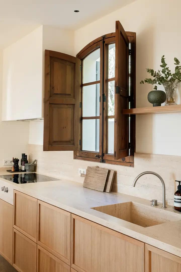 Reformed house with captivating views in Palma 27