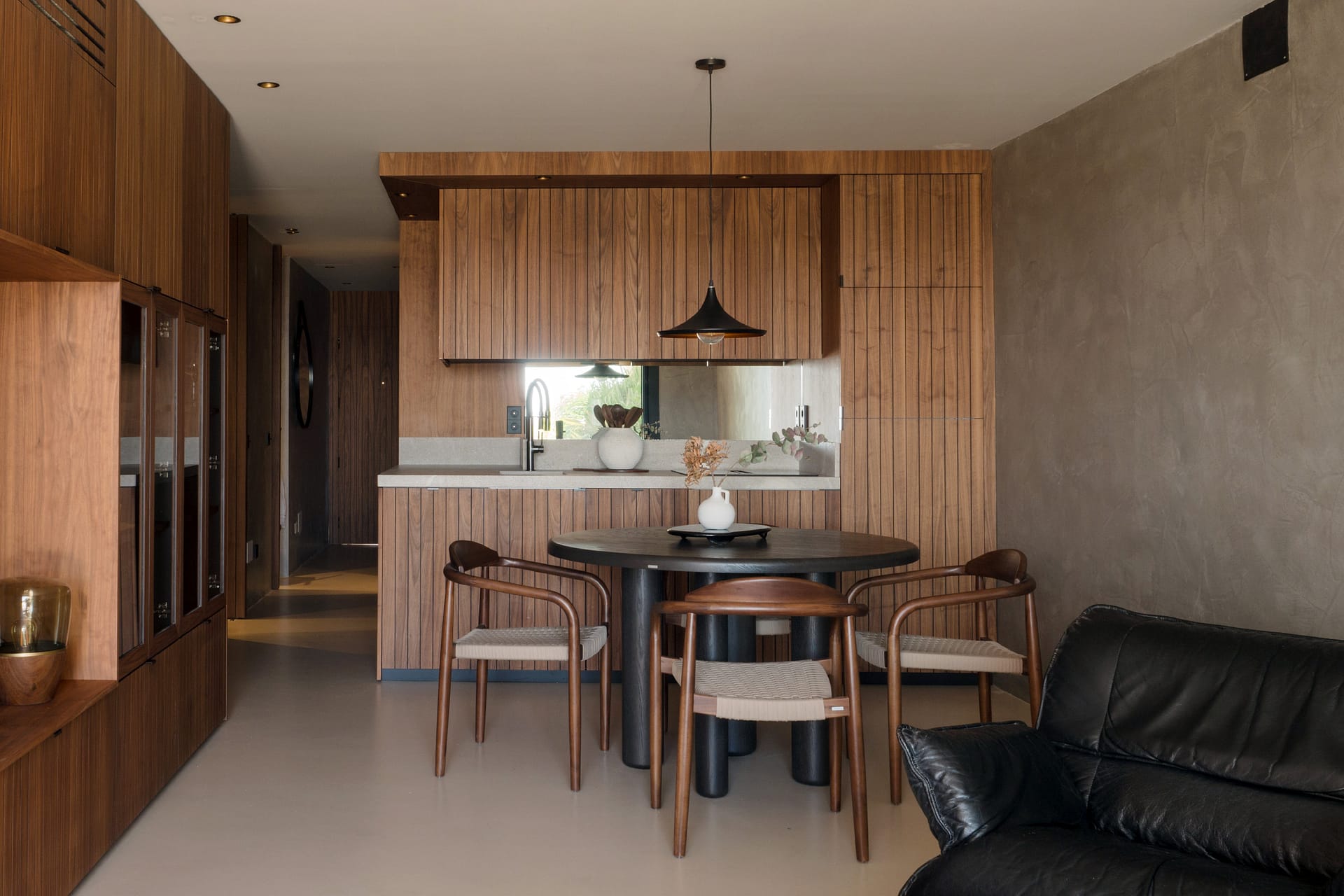 Newly Renovated Apartment with Sea Views in Exclusive Puerto Portals 51