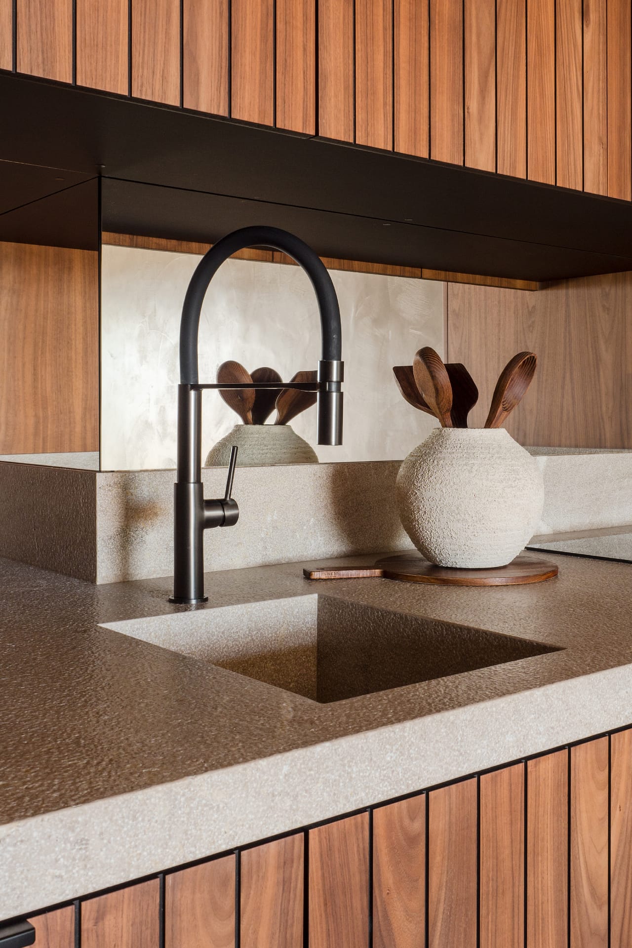 Newly Renovated Apartment with Sea Views in Exclusive Puerto Portals 49