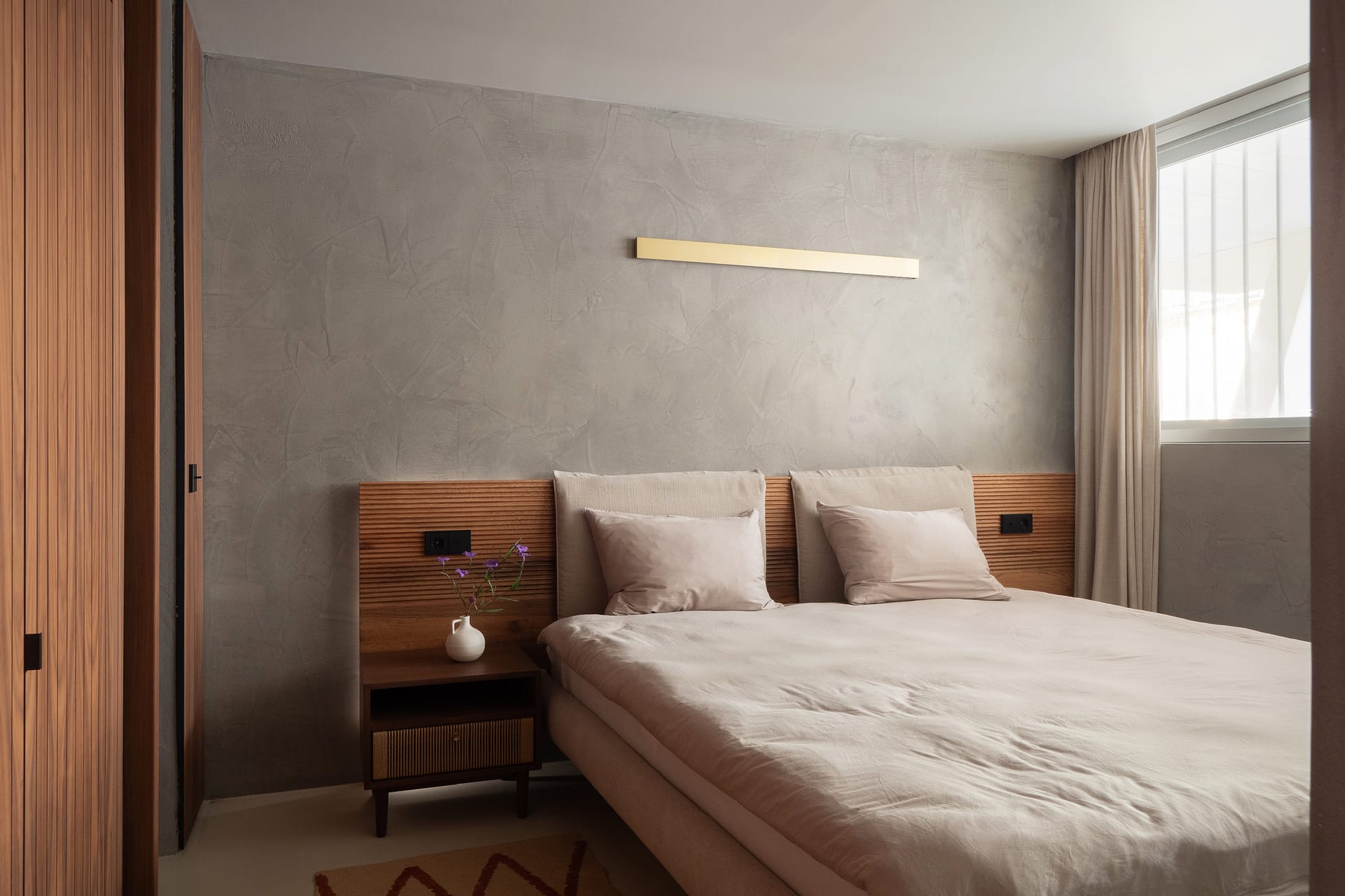 Newly Renovated Apartment with Sea Views in Exclusive Puerto Portals 44