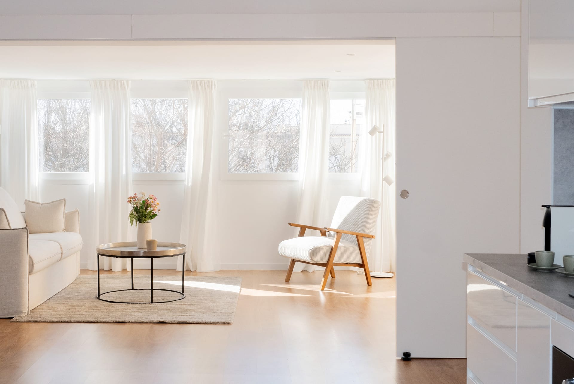 Fantastic renovated penthouse with expansive terraces in El Molinar 25