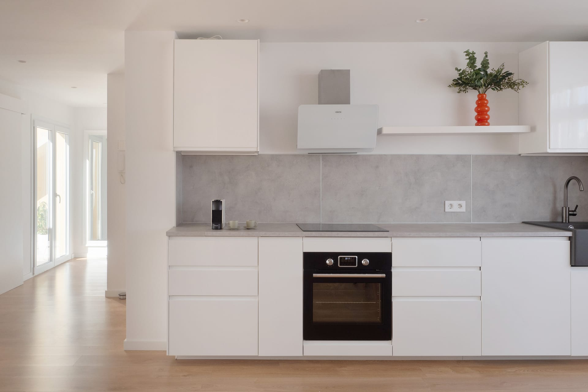 Fantastic renovated penthouse with expansive terraces in El Molinar 24