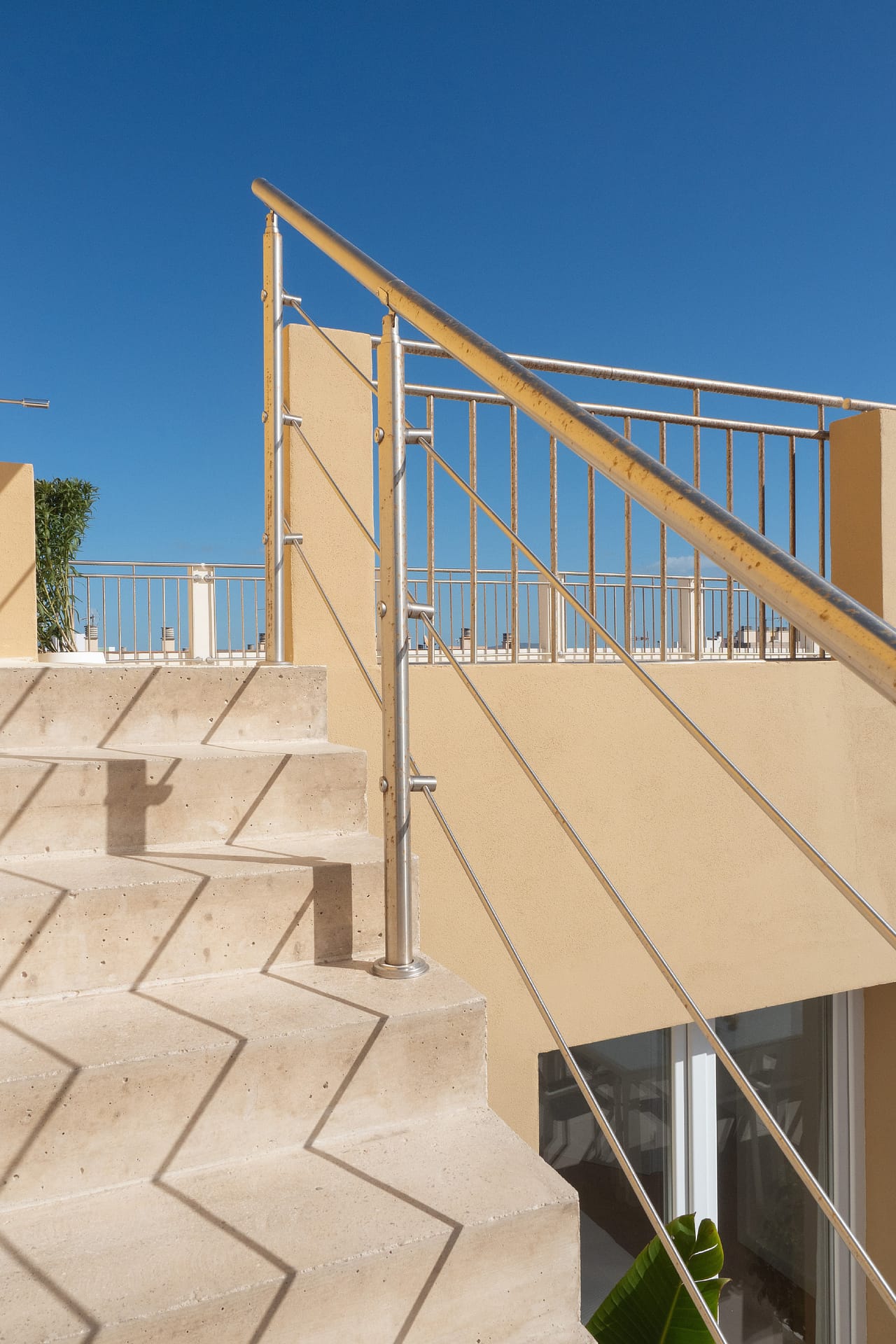 Fantastic renovated penthouse with expansive terraces in El Molinar 19