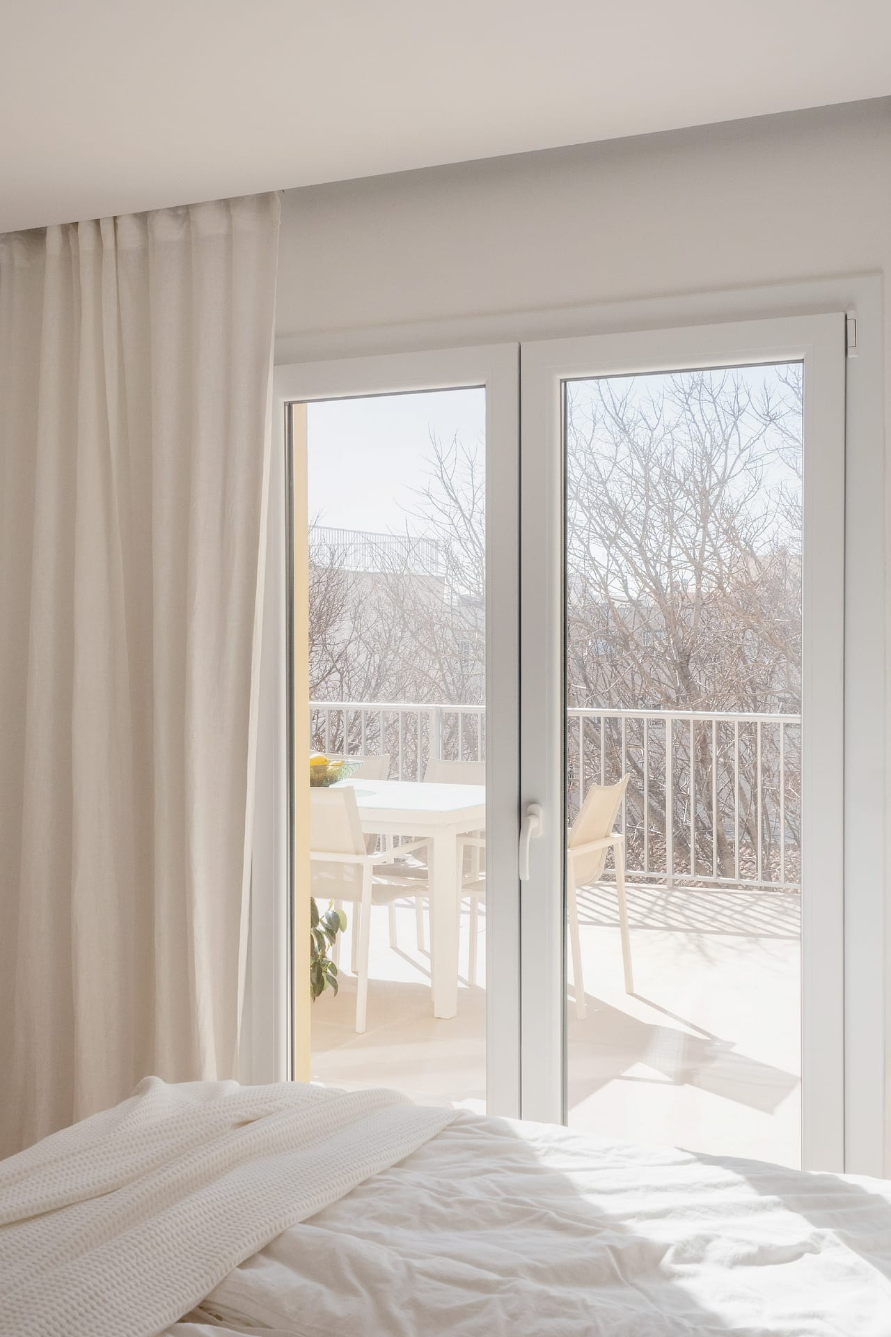 Fantastic renovated penthouse with expansive terraces in El Molinar 10