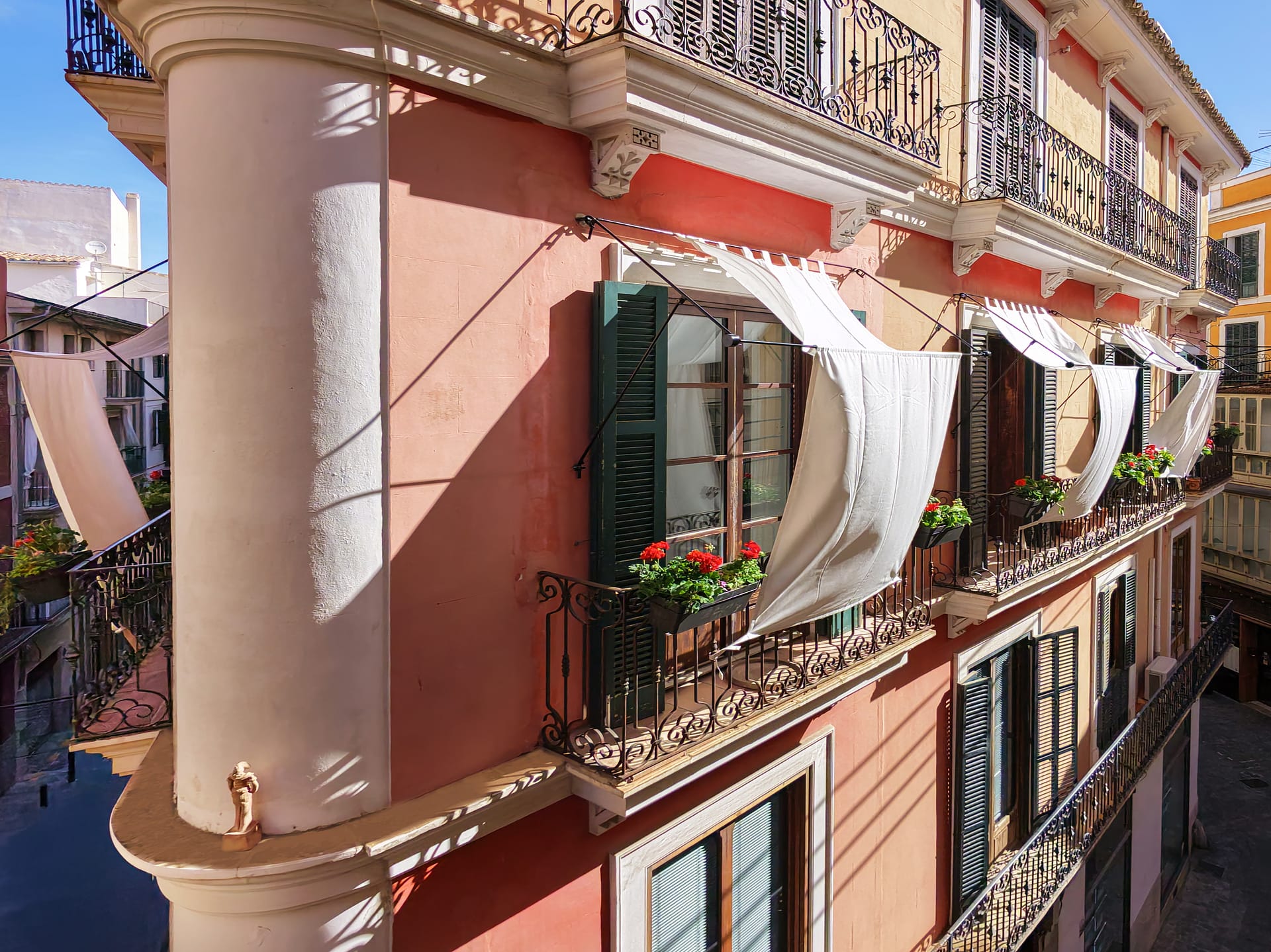 Exceptional designer apartment in Old Town