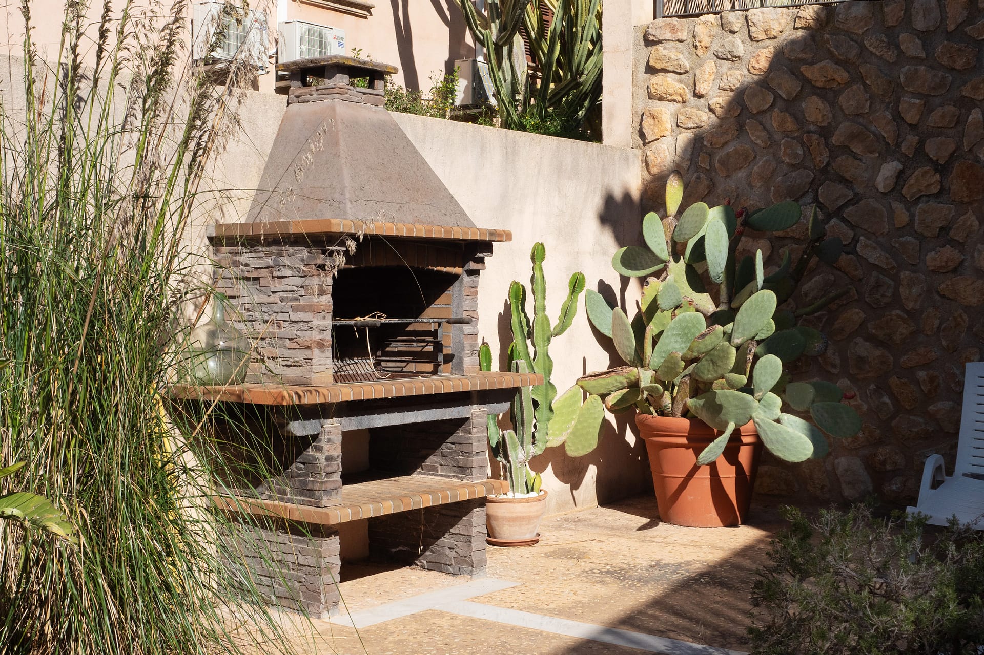 Detached house with pool and garden in Puigpunyent