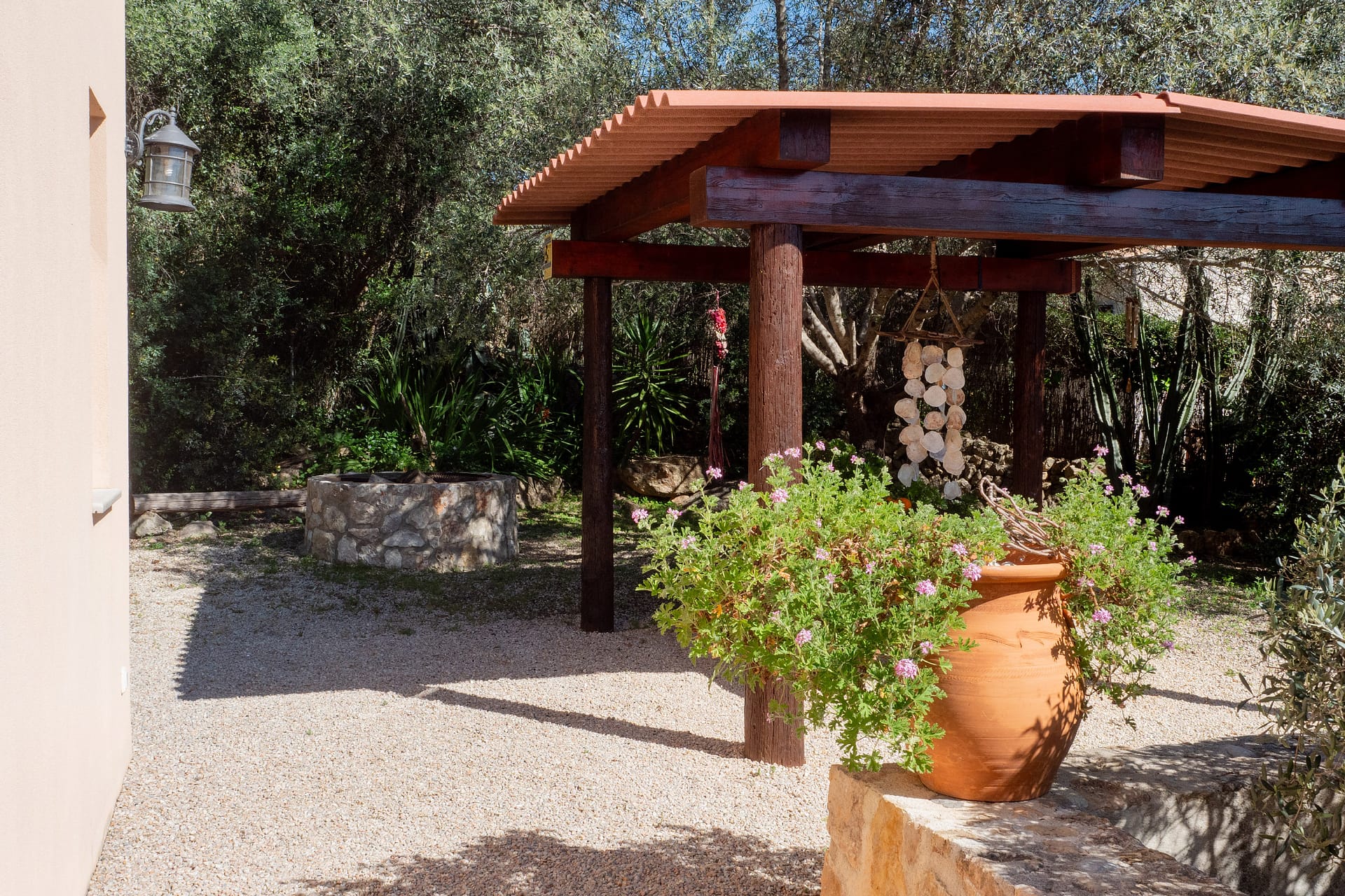 Detached house with pool and garden in Puigpunyent