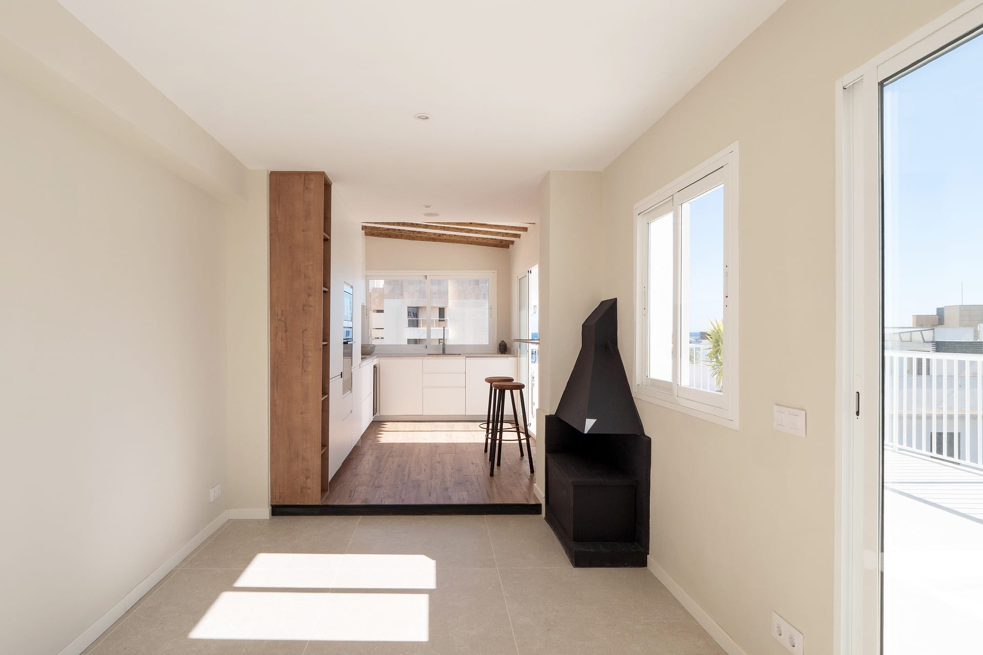 Renovated penthouse with large terrace and sea views in Santa Catalina